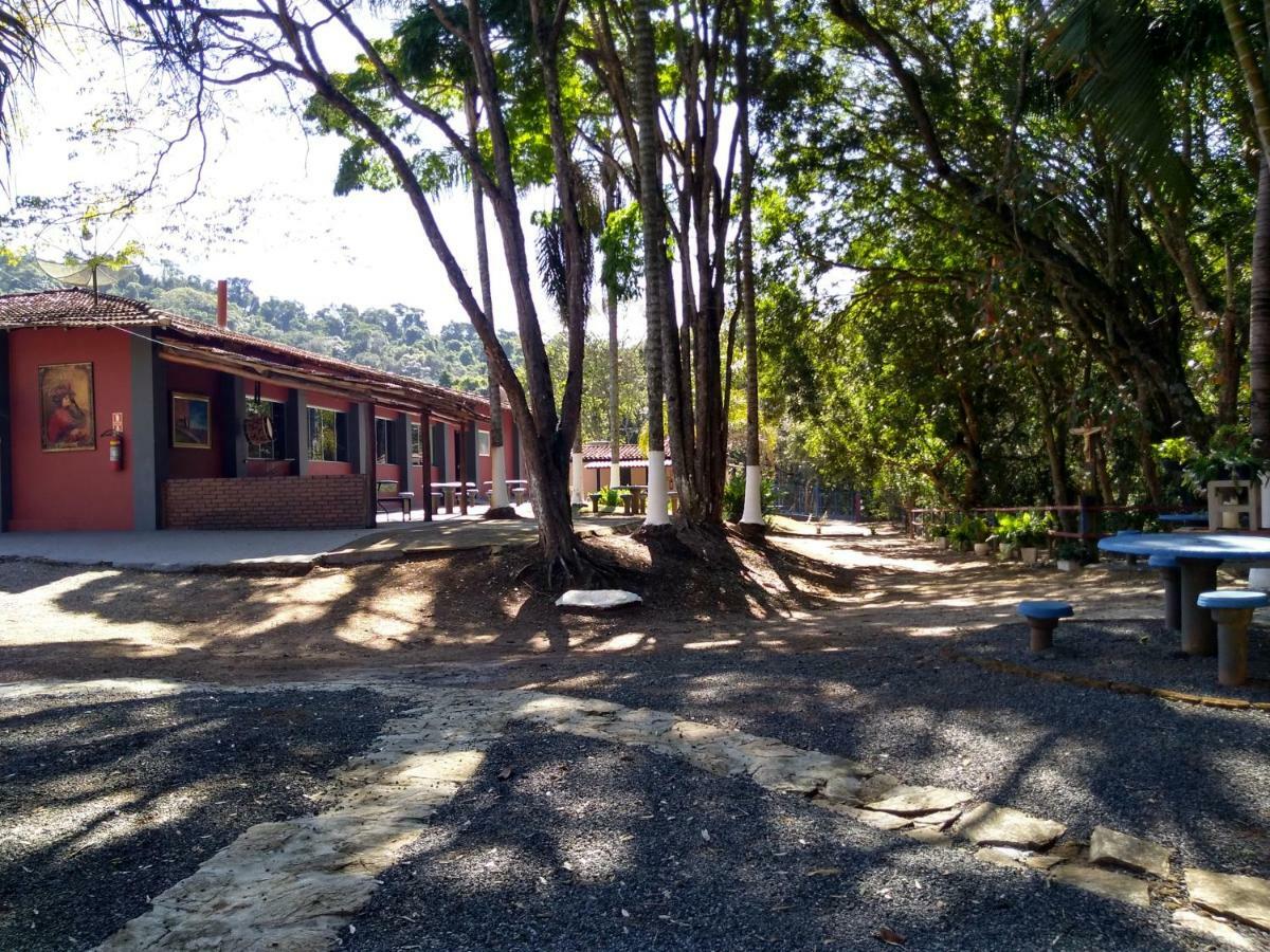 Pousada E Pesqueiro Trem Do Peixe Monte Alegre do Sul Eksteriør billede